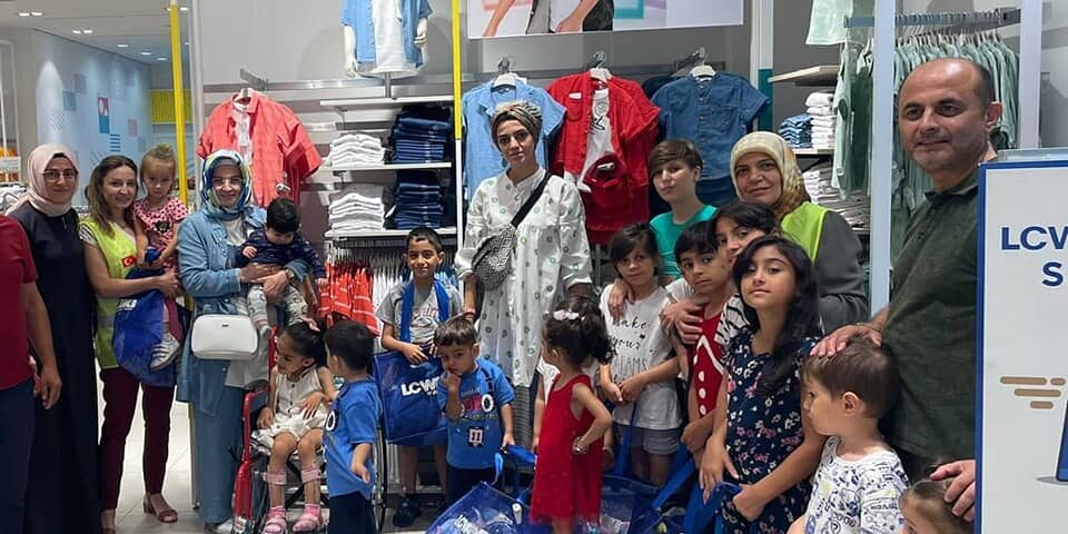 Çocuklara Giyim Yardımı