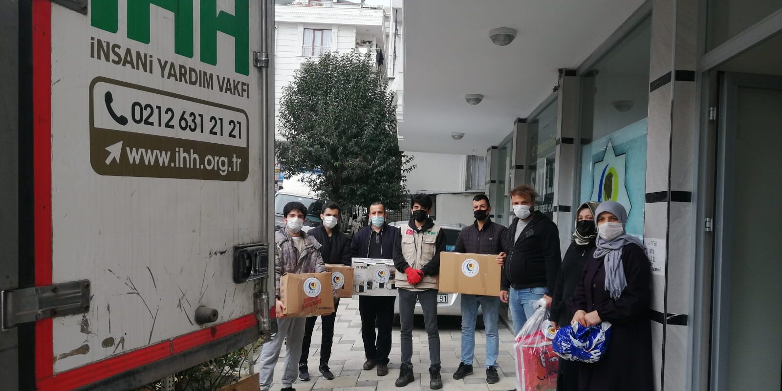 Filistin’e Yardım Kolisi Gönderimi